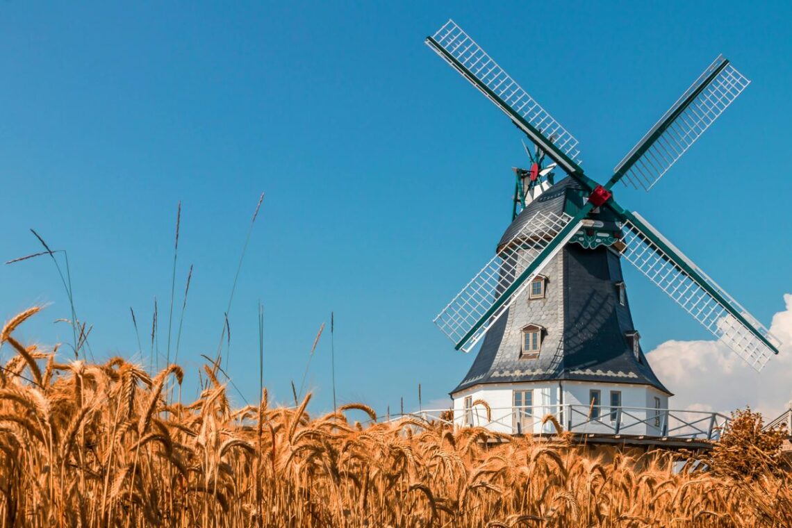 Luftaufnahme von Föhr, der grünen Insel in der Nordsee.